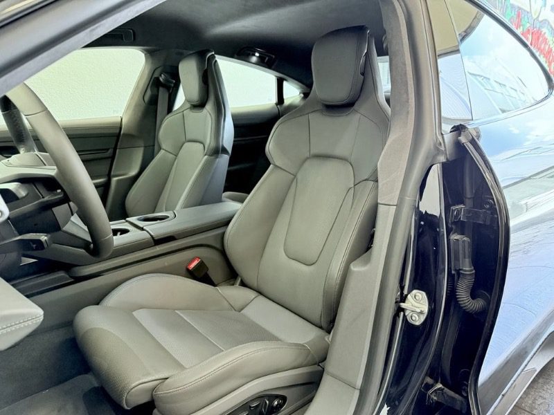 
								PORSCHE TAYCAN TURBO total									