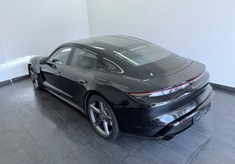 
								PORSCHE TAYCAN TURBO total									