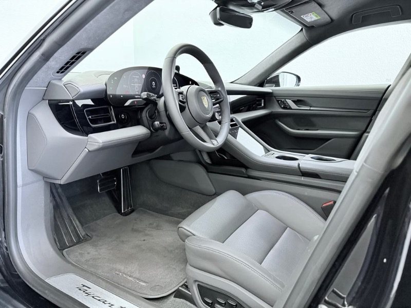 
								PORSCHE TAYCAN TURBO total									