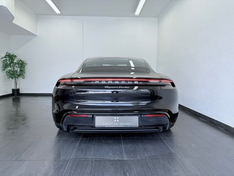 
								PORSCHE TAYCAN TURBO total									